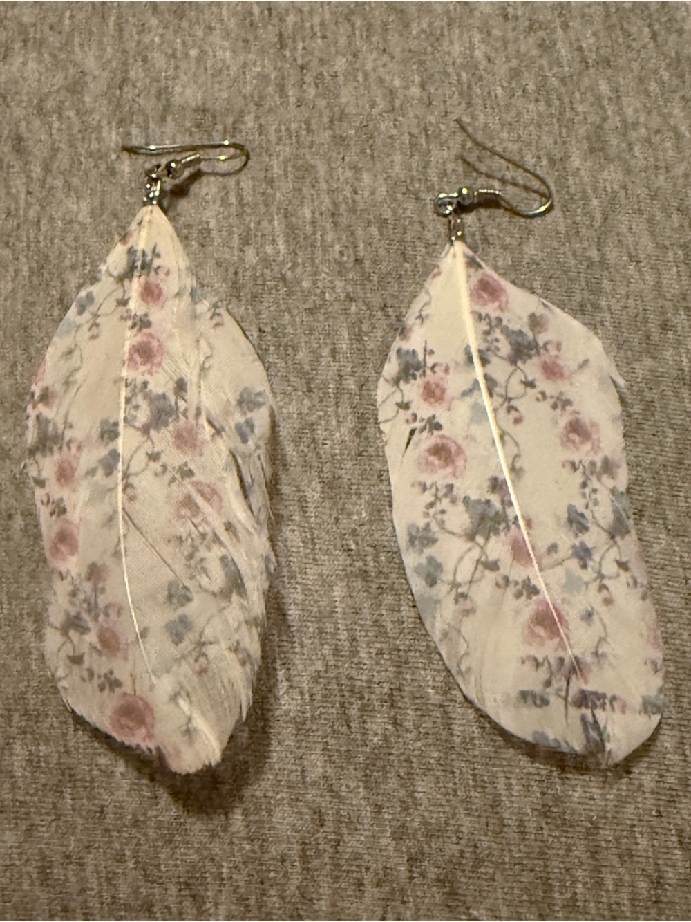 Floral Rose Feather Drop Earrings in Cream and Pink - Picture 5 of 6